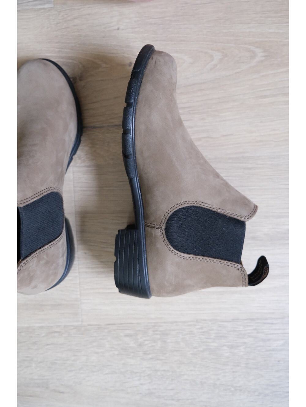 NEW Blundstone Brown Suede 1974 Chelsea Ankle Boots Women's Size 7 EU 37